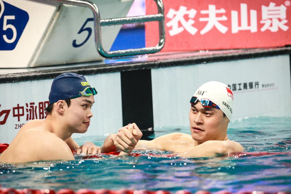 非仅仅出现